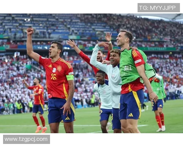 德黑兰独立队与希拉尔队的激烈对决展现足球魅力与战术智慧