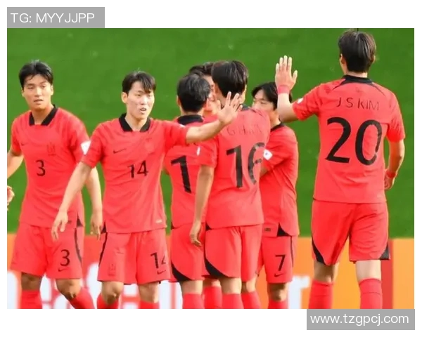 东亚杯男足精彩对决中国队迎战强敌韩国队全力争胜
