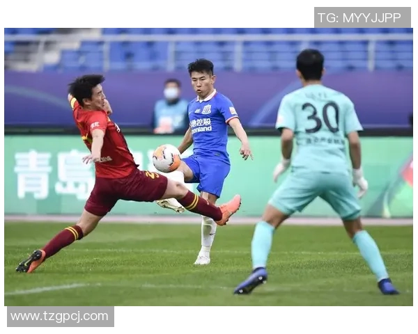 绿地申花主场迎战河北华夏全力争胜展现球队实力与决心 绿地申花主场迎战河北华夏全力争胜展现球队实力与决心