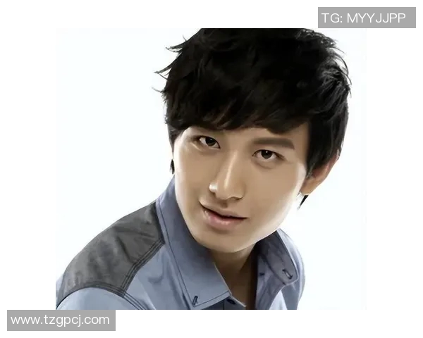 王楚函的成长之路与未来展望:从青涩少年到闪耀明星的蜕变历程 王楚函的成长之路与未来展望:从青涩少年到闪耀明星的蜕变历程