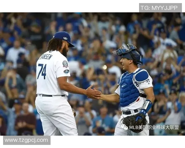 汉堡与奥厄激战正酣双方争夺胜利的精彩瞬间回顾 汉堡与奥厄激战正酣双方争夺胜利的精彩瞬间回顾