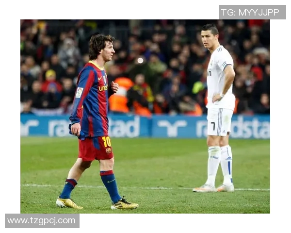 慕拉与戈里察的激烈对决揭示足球战术与团队协作的深刻内涵 慕拉与戈里察的激烈对决揭示足球战术与团队协作的深刻内涵